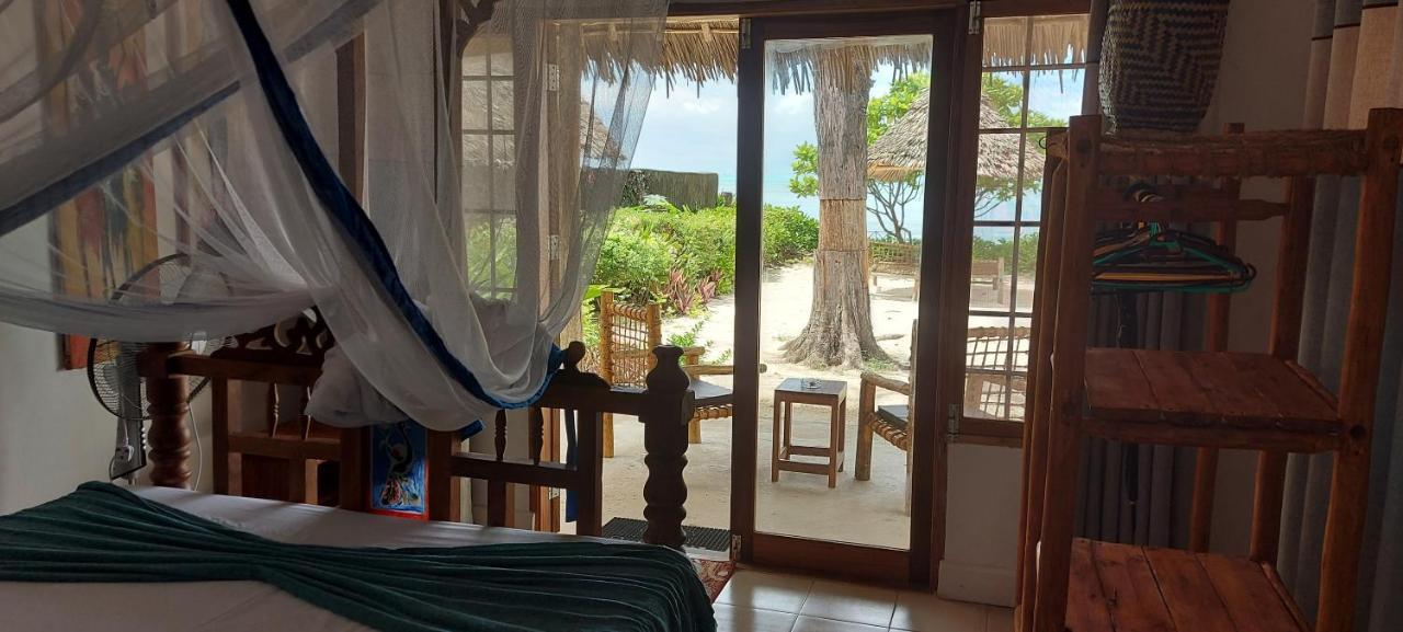 Driftwood Beach Lodge 잠비아니 외부 사진