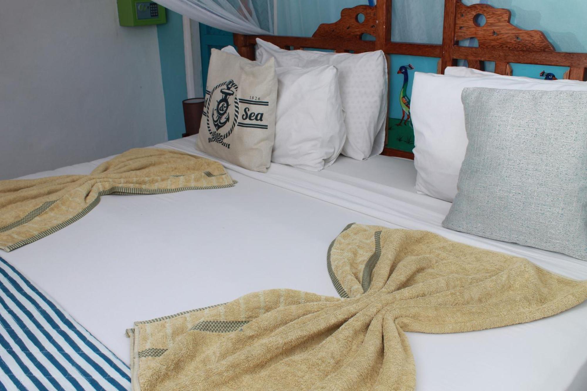 Driftwood Beach Lodge 잠비아니 외부 사진