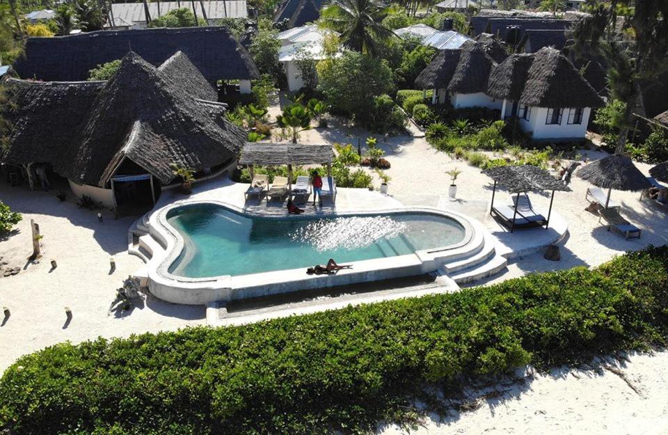 Driftwood Beach Lodge 잠비아니 외부 사진